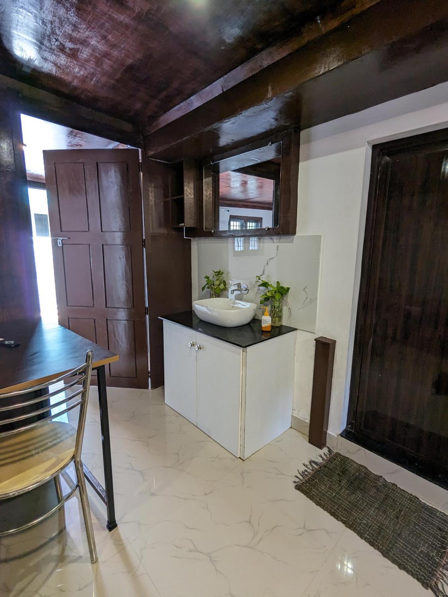 Budget Home Kochi ภายนอก รูปภาพ