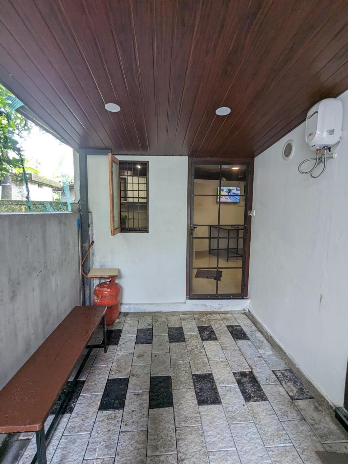 Budget Home Kochi ภายนอก รูปภาพ