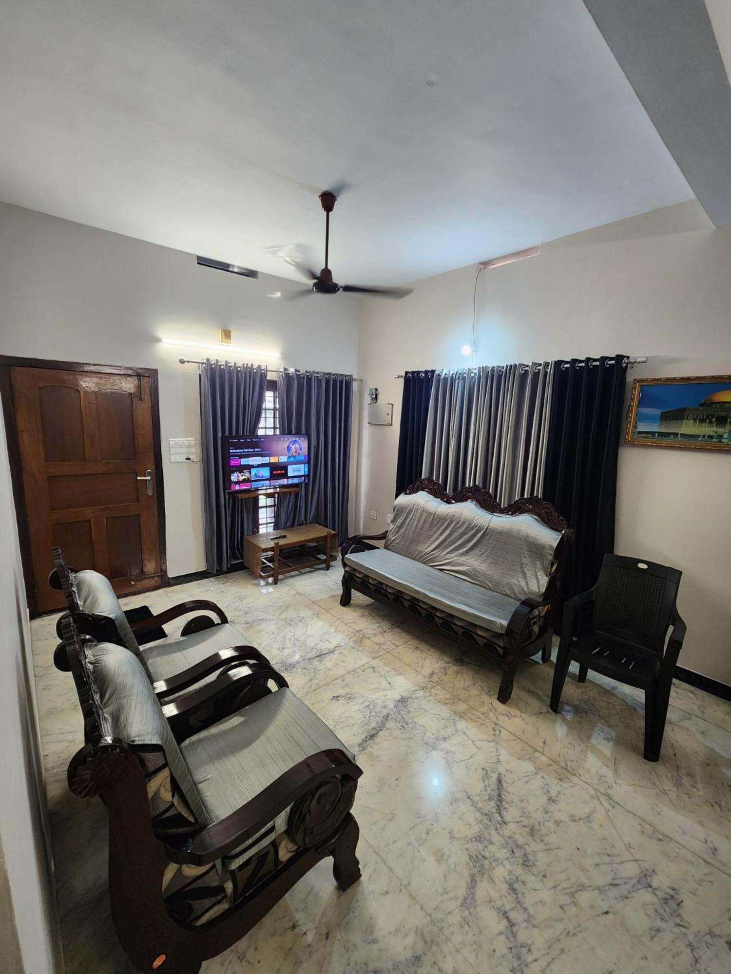 Budget Home Kochi ภายนอก รูปภาพ