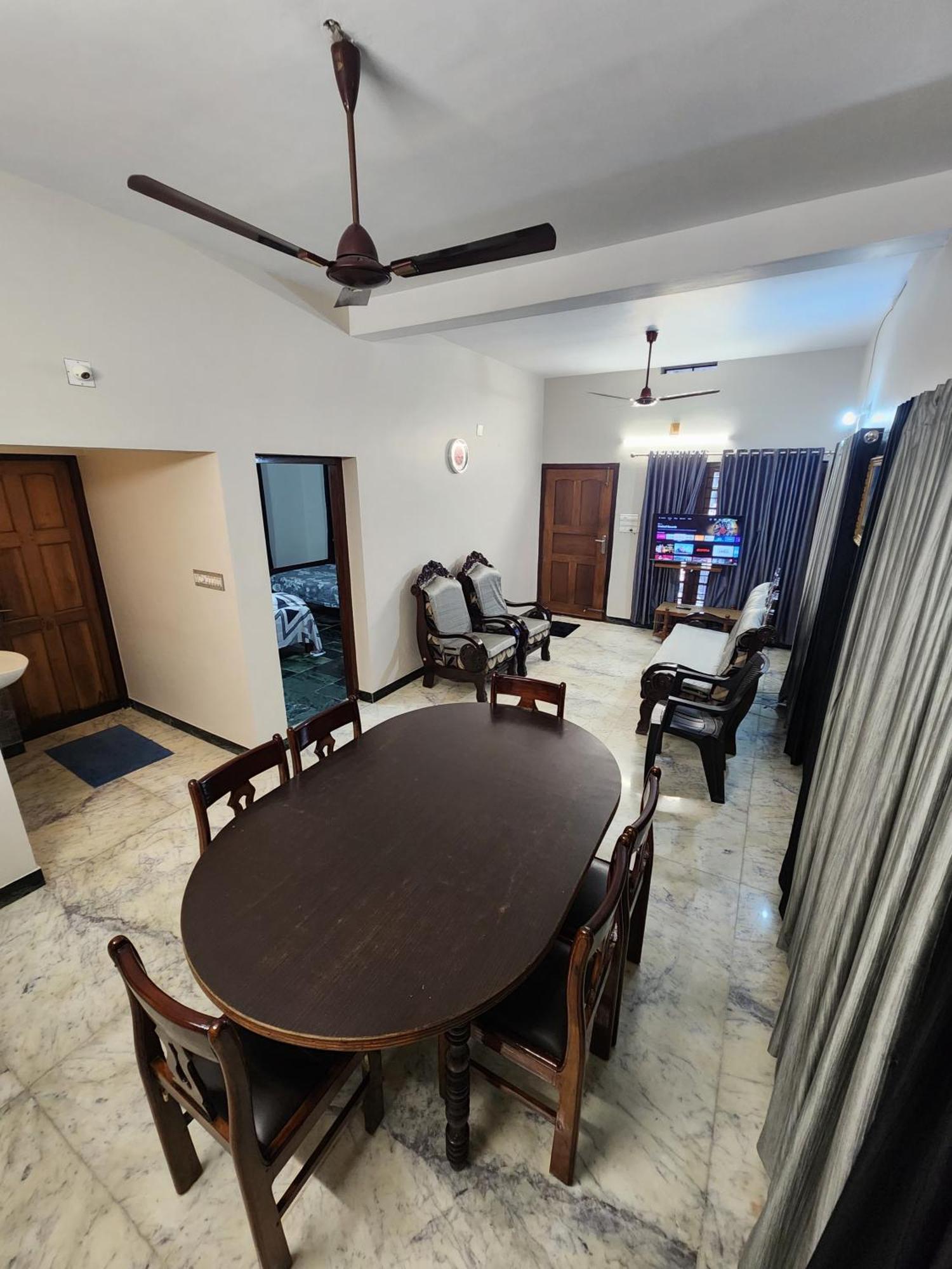 Budget Home Kochi ภายนอก รูปภาพ